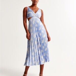 Abercrombie & Fitch Blue and White Floral Midi Dress